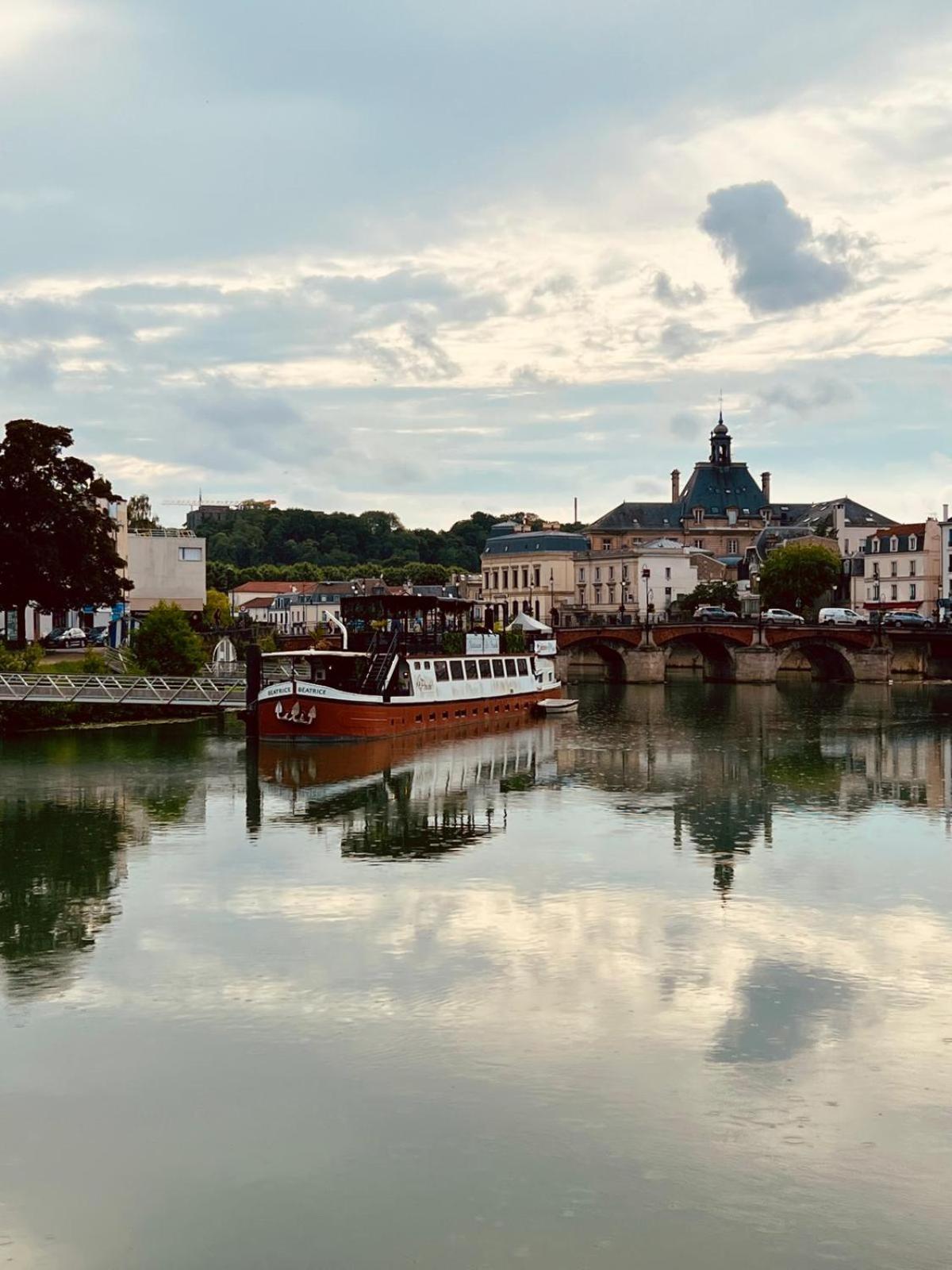 Disney-Bord De Marne-Parking Prive Meaux Eksteriør billede