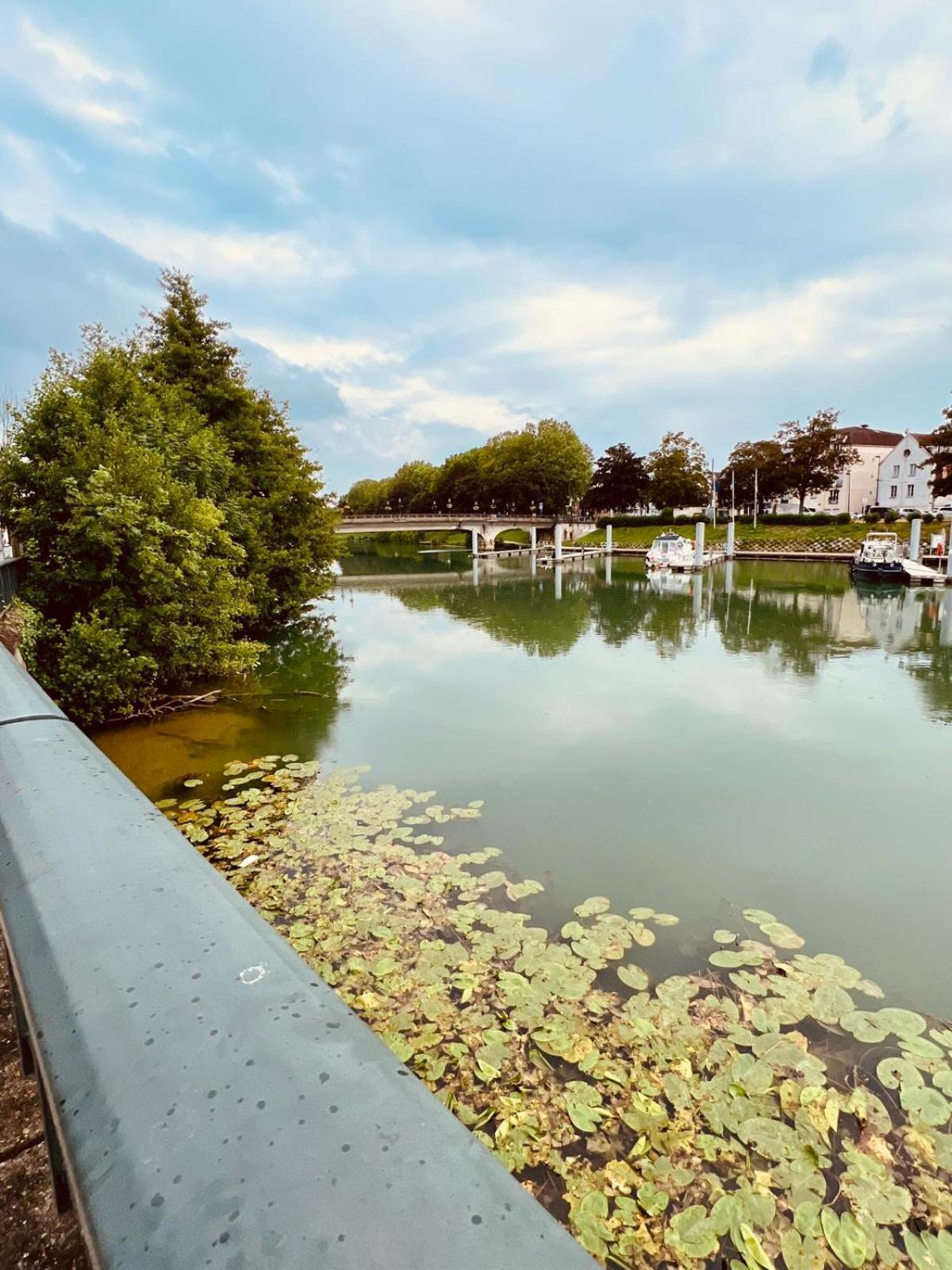 Disney-Bord De Marne-Parking Prive Meaux Eksteriør billede